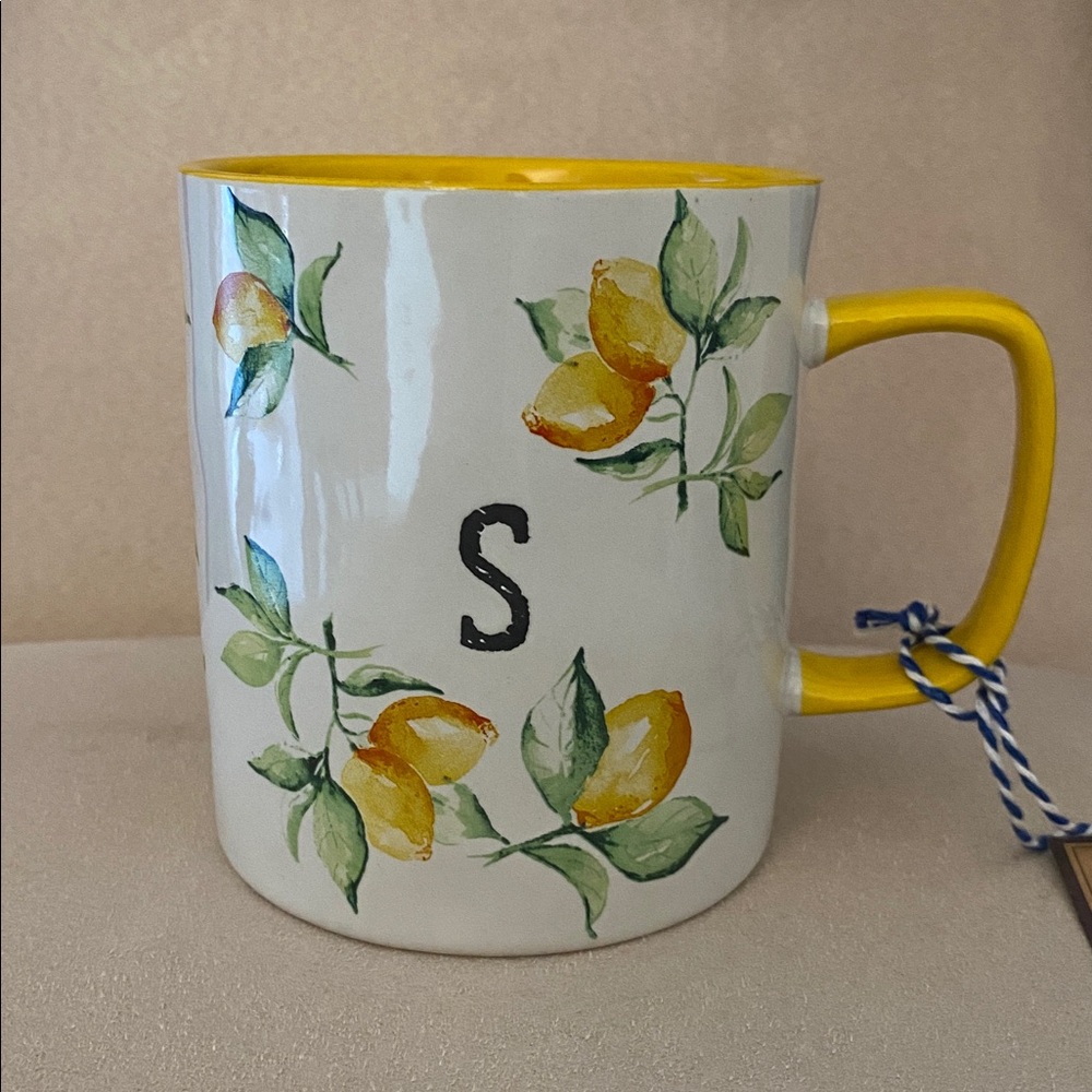 NWT Home Essentials Lemons & Leaves Mug 20oz